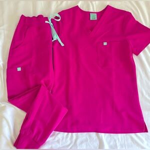 Garde Malade GABRIELLE REGARDE One Pocket Scrub Top & DEMI REGARDE Joggers Set